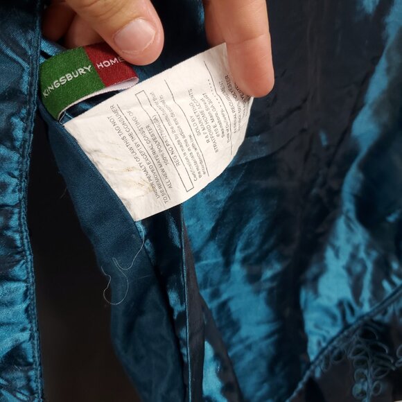 Gorgeous Teal Blue Large Peacock Sequin Slightly Stuffed Christmas Tree Skirt - Picture 2 of 7